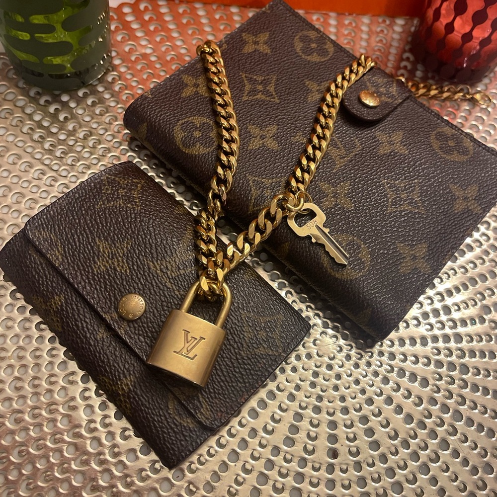 Authentic Louis Vuitton Lock and Key Set on Chain - Picture 2 of 13